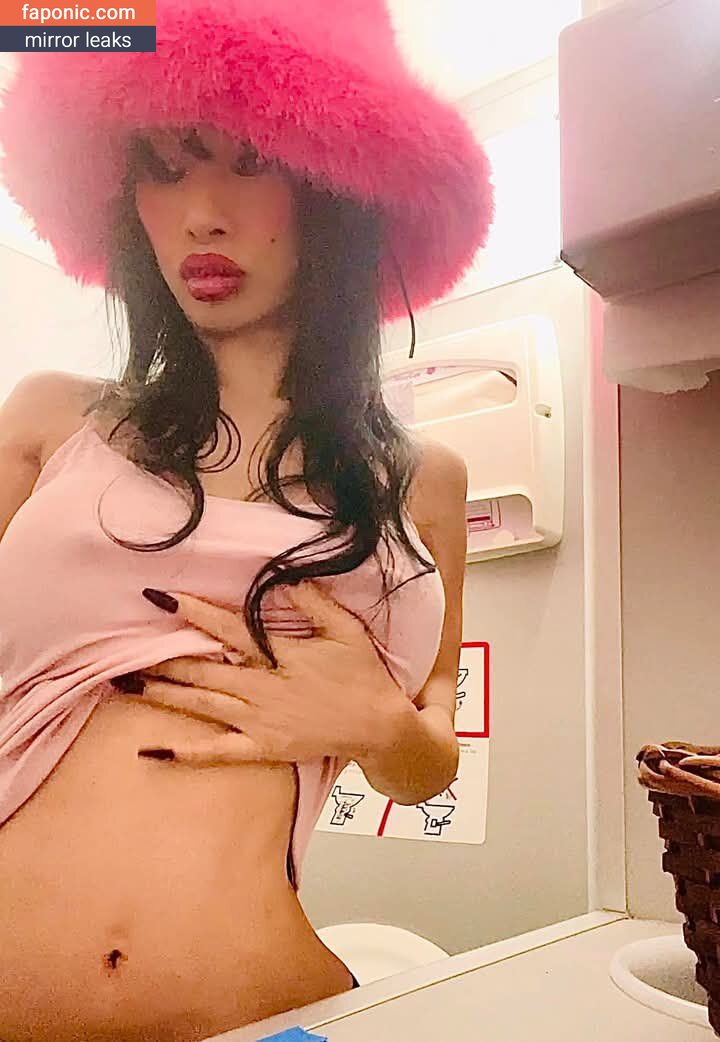 Bai Ling